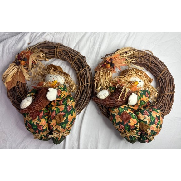 Autumn fall-themed vintage scarecrow wreath. - Picture 1 of 9